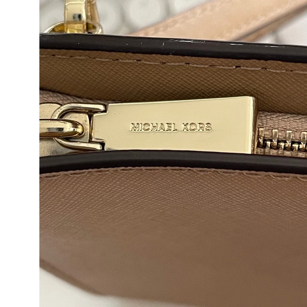 Michael Kors excellent pre